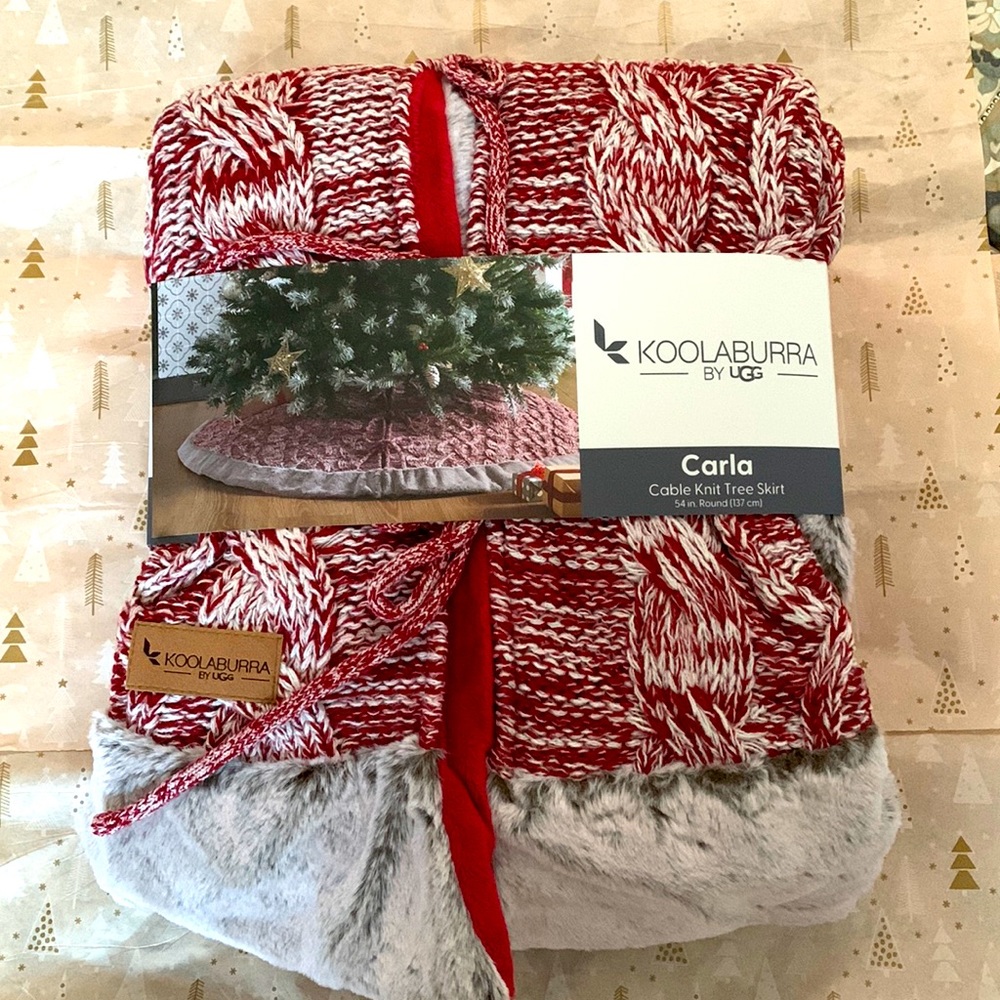 Koolaburra by UGG 54” Tree skirt Redwood, NIP